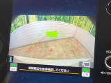 【フロント&サイド&バックカメラ】ドライバーから見にくい死角部分を映像で確認できるカメラを各所に装着。見通しがきかない場所や住宅密集地などを運転することが多い人におすすめの安心装備です。