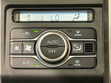 車内空調は&rdquo;AUTOエアコン&rdquo;にお任せ。運転に集中出来ますよ!