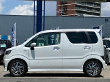 メーカー保証となります。一般保証は新規登録日より初回車検日まで(3年60,000km)、特定保証は新規登録日より5年100,000kmまでとなります。