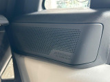 MERIDIANは英国のプレミアムオーディオブランドです。重低音から高音域までしっかりと再現でき、コンサートのような臨場感溢れる音響空間を実現します。どうぞ店頭にてご体感ください。