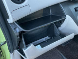収納もバッチリ!小物が散乱しがちな車内もスッキリさせる事ができますね♪