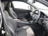 運転席廻りです。