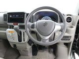 運転席廻りです。