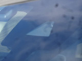 【エマージェンシーブレーキ】走行中に前方の車両等を認識し、衝突の危険があるときは警報とブレーキで衝突回避と被害軽減をアシスト。より安全にドライブをお楽しみいただけます。