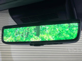 【デジタルインナーミラー】後席の大きな荷物や同乗者で後方が確認しづらい時でも安心!カメラが撮影した車両後方の映像をルームミラー内に表示。クリアな視界で状況の確認が可能です!