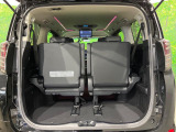 普段のお買い物や通勤、送迎等に十分な荷室スペースを確保しております。セカンドシートを倒すと、大きな荷物の積載も可能です♪
