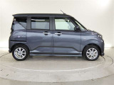 衝突被害軽減ブレーキなどを搭載した「サポカー」です。安全機能の詳細は販売店スタッフまでおたずねください。