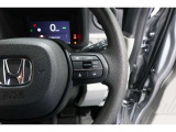 Hondaセンシングの機能のひとつ、アダプティブクルーズコントロール付!アクセルから足を離しても設定したスピードと前車との車間を保ち走行してくれます!車線維持もアシスト☆高速道路で疲労軽減ですね☆
