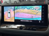 【アラウンドビューモニター】専用のカメラにより、上から見下ろしたような視点で360度クルマの周囲を確認することができます☆縦列駐車や幅寄せ時に活躍してくれます♪