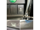 品質へのこだわり!フロアマットやシートなど車内をキレイに清掃し、ニオイや汚れなどを徹底的にクリーニングしてもらっております。室内はピカピカです☆