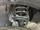 お車を安心してお乗りいただく為には、足回りの定期点検が欠かせません。サービスサポート(有償保証)では無料点検もご提供しており、安心のカーライフをお過ごしいただけるサポート体制が整っています。