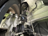 お車を安心してお乗りいただく為には、足回りの定期点検が欠かせません。サービスサポート(有償保証)では無料点検もご提供しており、安心のカーライフをお過ごしいただけるサポート体制が整っています。