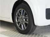 認定中古車では、厳しいHonda認定基準をクリアした厳選されたHonda認定中古車のみ、取り扱っております。「ご購入前の安心」「納車後の信頼」を車両と一緒に提供しております。
