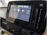 お出かけの強い味方☆フルセグナビ搭載! AV機能:AM/FMラジオ・TV・CD・DVD・Bluetooth・USB