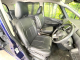 運転席シート廻りは使用感も少なく、良好な状態となっています。丁寧に使われていたことがよくわかりますね。