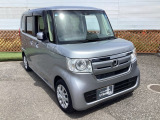 自社整備工場で点検整備をおこなってからお渡ししています。車検が残っている場合は『12ヶ月点検整備』を、車検整備付きの場合は『車検整備』をおこないます。整備費用は車両本体価格に含まれています。