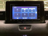 ナビゲーションはインターナビ対応のGathers純正メモリーナビを搭載しています。Bluetoothオーディオ機能がありますので、スマートフォンなどの音楽も再生できます。