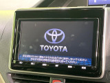 【純正9型ナビ】人気の純正ナビを装備。オーディオ機能も充実しており、Bluetooth接続すればお持ちのスマホやMP3プレイヤーの音楽を再生可能!毎日の運転がさらに楽しくなります!!