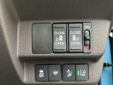 オートスライドドアなので、狭い駐車場でも隣の車にドアをぶつける心配もありません!更に、挟み込み防止機能付きなので腕や指などの異物を感知すると、動作が停止or反転します。安心できる機能の一つですよね☆