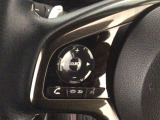 ステアリングリモコンは、運転中でも簡単に音量調整やチャンネル変更もできます!わき見運転防止にもつながるので安心です♪