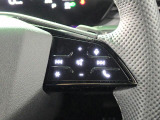 専用テスター、専用ツールによる細かな診断。各モデルの情報がインプットされた専用テスターを用いて、モデル毎や部位毎に専用スペシャルツールを使用し整備します。