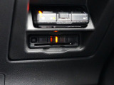 ETC車載器搭載です。スマートICも増えてきており、必須装備といって良い便利装備です。