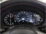 【明るく見やすいメーター】視認性が良く明るく見やすいメーター。運転者にとって見やすいメーターは運転していても疲れないですよね。