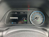 メーター内のディスプレイには運転をサポートするさまざまな情報を表示。