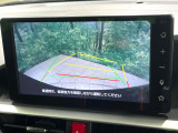 【バックカメラ】駐車時に後方がリアルタイム映像で確認できます。大型商業施設や立体駐車場での駐車時や、夜間のバック時に大活躍!運転スキルに関わらず、今や必須となった装備のひとつです!