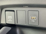 便利な充電用USBジャックと12V電源ソケットを設置しております。周辺機器の充電にご利用頂けます☆