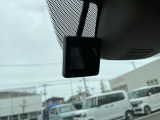 万が一の状況を映像と音声で記録する純正ドライブレコーダー搭載!!