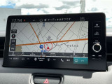 Honda CONNECTディスプレーを装備しております。Honda CONNECT対応で便利が広がったナビディスプレー。機能は増えても快適な操作性はそのままです。