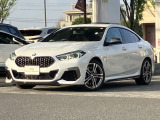 走行少ない!デビューパッケージ!Mスポーツシート!アダプティブサスペンション!Mシートベルト!HiFiスピーカー!タッチパネル式HDDナビ!バックカメラ!18インチアルミ!