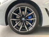 Mスポーツブレーキがもたらす安心感のある制動力も、この車の魅力の一つです。