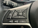 ステアリングスイッチ搭載!ハンドルひとつで手を離さなくても運転中視線をそらさなくても操作が出来て便利です♪