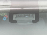 【トヨタセーフティセンス】走行中に前方の車両等を認識し、衝突しそうな時は警報とブレーキで衝突回避と被害軽減をアシスト。より安全にドライブをお楽しみいただけます。