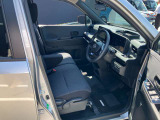 大きな窓で視界が良く運転がしやすいです