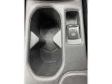 ドリンクホルダーがついてます