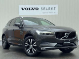XC60は、シャープな稜線と深い彫りを組み合わせたサイドパネルによって強調された、筋肉質で現代的なキャラクターを印象付けます。