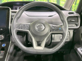 【純正革巻きステアリング】上質な革を使用することで、手にしっかり馴染みとても運転しやすいハンドルです♪