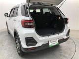 「使ってバック・・カードのポイントで月々の負担を軽減」。車種・年式によっては、対象外の車もあります。