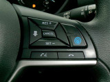 プロパイロット搭載!アクセル、ブレーキを自動でコントロールして前のクルマとの車間距離を保つ手助けをします。