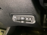 ハンドルの左下にETCがついています。高速道路の料金所の通過も楽々です!。 カードの取り出しもしやすい場所についています。