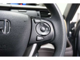 Hondaセンシングの機能のひとつ、アダプティブクルーズコントロール付!アクセルから足を離しても設定したスピードと前車との車間を保ち走行してくれます!車線維持もアシスト☆高速道路で疲労軽減ですね☆