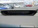 視認性の良いメーターで、運転中も情報がひと目で確認できて安心。見やすさにこだわったデザインで、毎日のドライブがもっと快適に