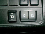 両側電動スライドドア装備です。運転席からボタン操作で開閉できます