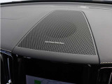 【harman/kardon】世界のオーディオファン垂涎のプレミアムサウンドシステムを搭載。原音に近い音場空間を忠実に再現。乗る人すべてに最良の音響体験を提供します。