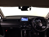 【前方視界】開放的な前方視界!運転がしやすく疲れにくいです♪窓が大きく、見通しがとっても良いおクルマですよ♪