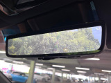 【デジタルインナーミラー】後席の大きな荷物や同乗者で後方が確認しづらい時でも安心!カメラが撮影した車両後方の映像をルームミラー内に表示。クリアな視界で状況の確認が可能です!