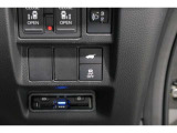 【横滑り防止装置】ドライバーの安全運転をアシストしてくれる装備が充実しています☆ドライバーの不安を安心へと変えてくれますね。